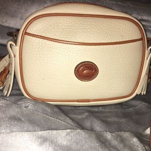 Vintage white cross body bag 💼